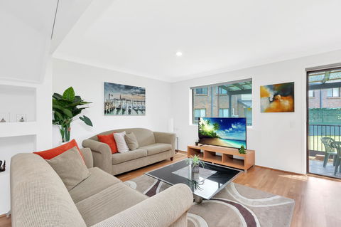 Fountain View Estate - We Accommodate - Accommodation Burleigh 10