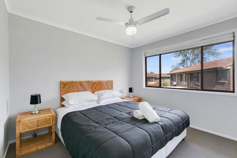 Fountain View Estate - We Accommodate - Accommodation Burleigh 19