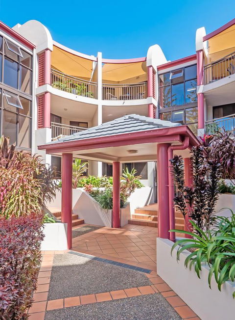 Burleigh On The Beach - Accommodation Burleigh 5
