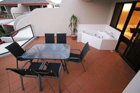 Burleigh On The Beach - Accommodation Burleigh 30