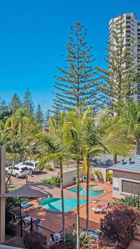 Burleigh On The Beach - Accommodation Burleigh 23