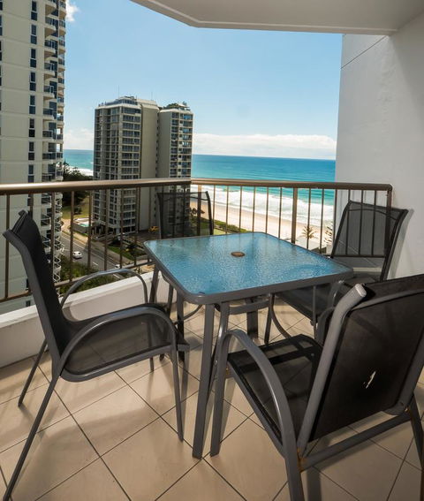 Carrington Court - Accommodation Burleigh 33
