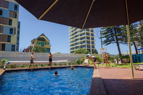 Carrington Court - Accommodation Burleigh 18
