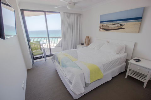 Carrington Court - Accommodation Burleigh 2
