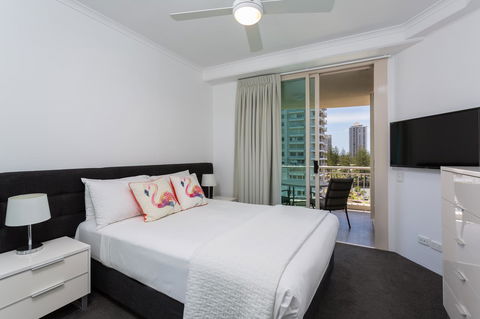 Maldives Resort Main Beach, Gold Coast - Accommodation Burleigh 14