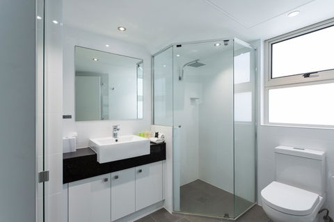 Maldives Resort Main Beach, Gold Coast - Accommodation Burleigh 13