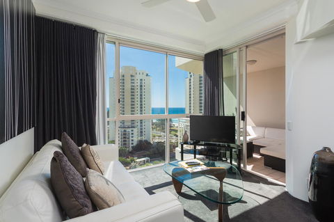 Maldives Resort Main Beach, Gold Coast - Accommodation Burleigh 18