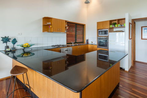 Casuarina Cove 18 - Accommodation Burleigh 13