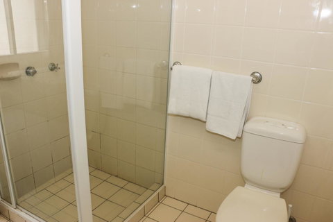 Salisbury Hotel Motel - Accommodation Burleigh 20