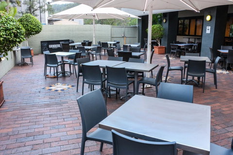 Salisbury Hotel Motel - Accommodation Burleigh 7