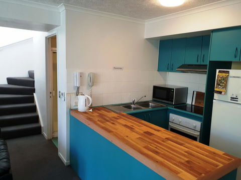 Surfers Beach Resort 2 - Accommodation Burleigh 31