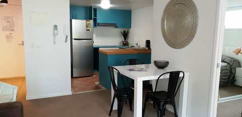 Surfers Beach Resort 2 - Accommodation Burleigh 3