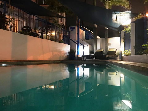 Surfers Beach Resort 2 - Accommodation Burleigh 21