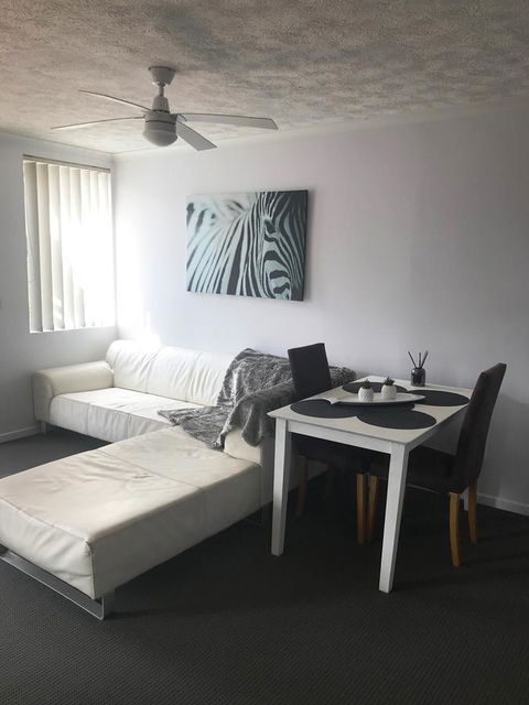 Surfers Beach Resort 2 - Accommodation Burleigh 41