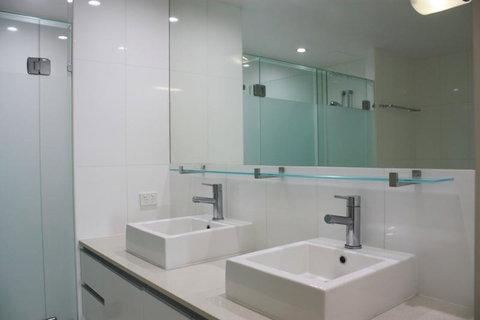 Private Seaview Apartment At Peninsula - Airlie Beach - Accommodation Burleigh 6