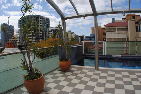 Astor Metropole Hotel - Accommodation Burleigh 4
