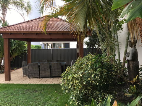 Burleigh Palms Holiday Apartments - Accommodation Burleigh 22
