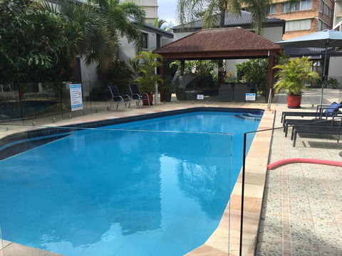 Burleigh Palms Holiday Apartments - Accommodation Burleigh 2