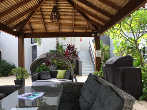 Burleigh Palms Holiday Apartments - Accommodation Burleigh 4
