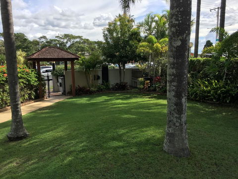 Burleigh Palms Holiday Apartments - Accommodation Burleigh 21
