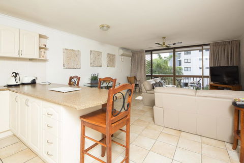 Burleigh Palms Holiday Apartments - Accommodation Burleigh 31