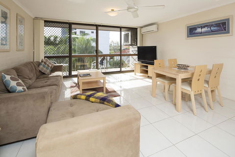 Burleigh Palms Holiday Apartments - Accommodation Burleigh 15