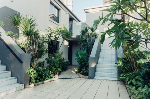 Burleigh Palms Holiday Apartments - Accommodation Burleigh 17