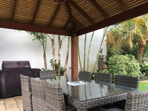Burleigh Palms Holiday Apartments - Accommodation Burleigh 23