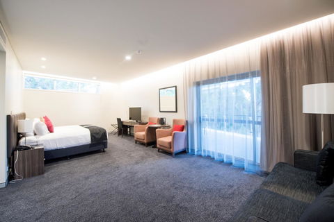Alexandra Hills Hotel - Accommodation Burleigh 4