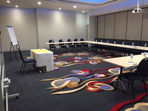 Alexandra Hills Hotel - Accommodation Burleigh 1