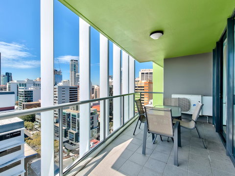 Flynn Brisbane - Accommodation Burleigh 29