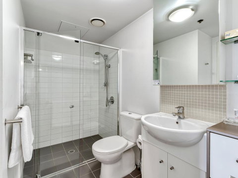 Flynn Brisbane - Accommodation Burleigh 36