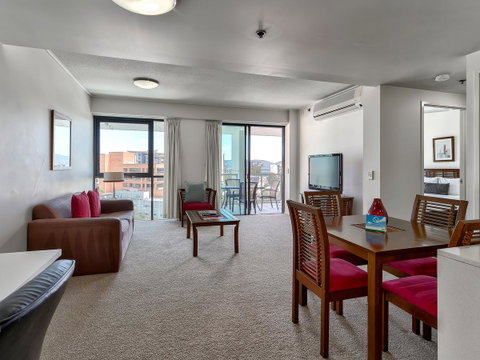 Flynn Brisbane - Accommodation Burleigh 31