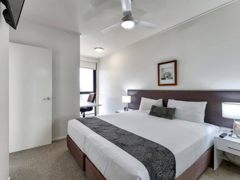 Flynn Brisbane - Accommodation Burleigh 28