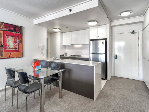 Flynn Brisbane - Accommodation Burleigh 39