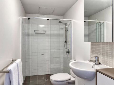 Flynn Brisbane - Accommodation Burleigh 38