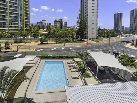 Surf 150 - Accommodation Burleigh 12