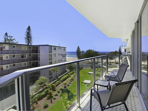 Surf 150 - Accommodation Burleigh 36