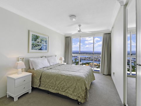 Surf 150 - Accommodation Burleigh 18