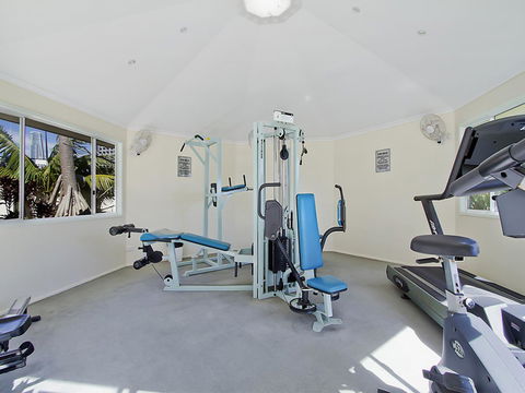 Surf 150 - Accommodation Burleigh 6