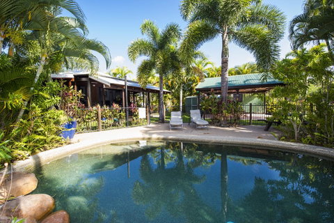 Magnetic Cottage - Accommodation Burleigh 3