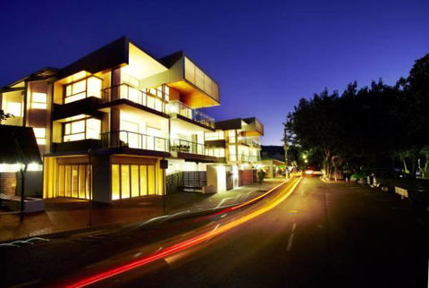 Maggies Beachfront Apartment 12 - Accommodation Burleigh 2