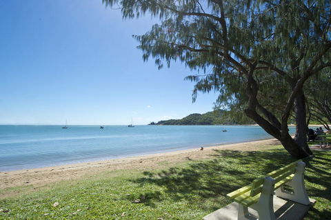 Maggies Beachfront Apartment 12 - Accommodation Burleigh 13