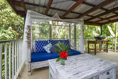 Koorakai - Accommodation Burleigh 9