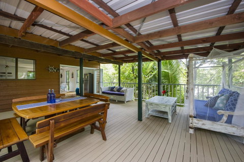 Koorakai - Accommodation Burleigh 8