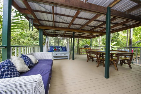 Koorakai - Accommodation Burleigh 10