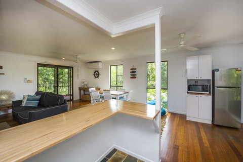 Koorakai - Accommodation Burleigh 3