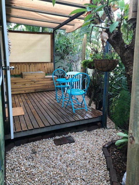 SEA-green - Accommodation Burleigh 0