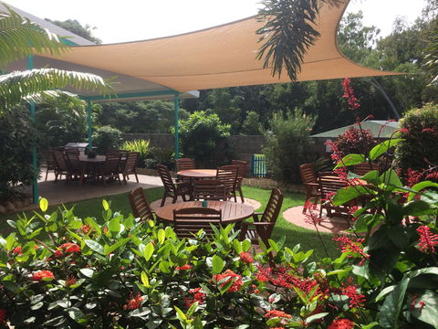 Tropical Palms Resort & 4WD Hire - Accommodation Burleigh 23