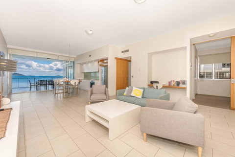 1 Bright Point Apartment 5101 - Accommodation Burleigh 2